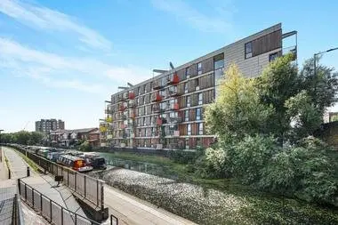 Two Double Bedrooms at Queensbridge Road, Hackney, 8EZ