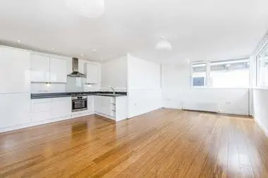 Neutral d?cor and contemporary styling at ASTORIA MANSIONS, STREATHAM, SW16, 1PS