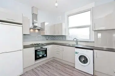 Brand new kitchen at Brixton Road, London, 6BU