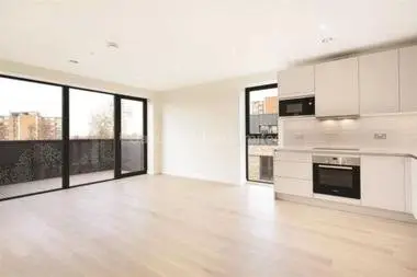 En-suite shower room at High Street, Wimbledon, 7RG