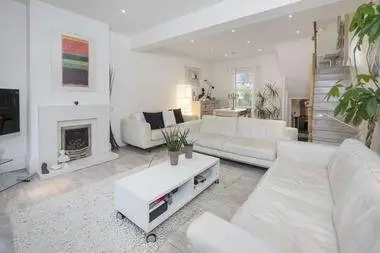 Two Bedroom House at Bushberry Road, Hackney, 5SX