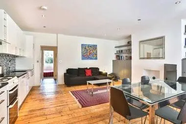 Two Double Bedrooms at North Villas, Camden,NW1, 9BJ