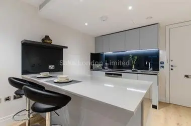 Stylish one bedroom at Huron Road, Tooting Bec, 8RE