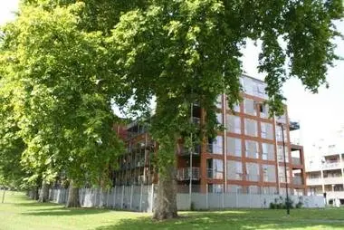 Two Double Bedrooms at Southwold Road, Clapton, 9PB