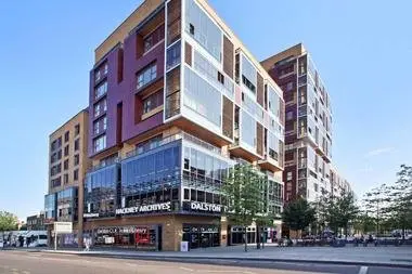 Stunning Two Double Bedroom Apartment at Collins Tower, Dalston Square, Dalston Junction, 3BG